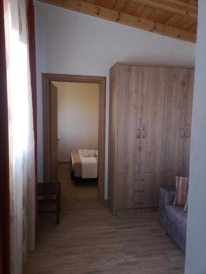 Milos Apartments Himare Exterior foto