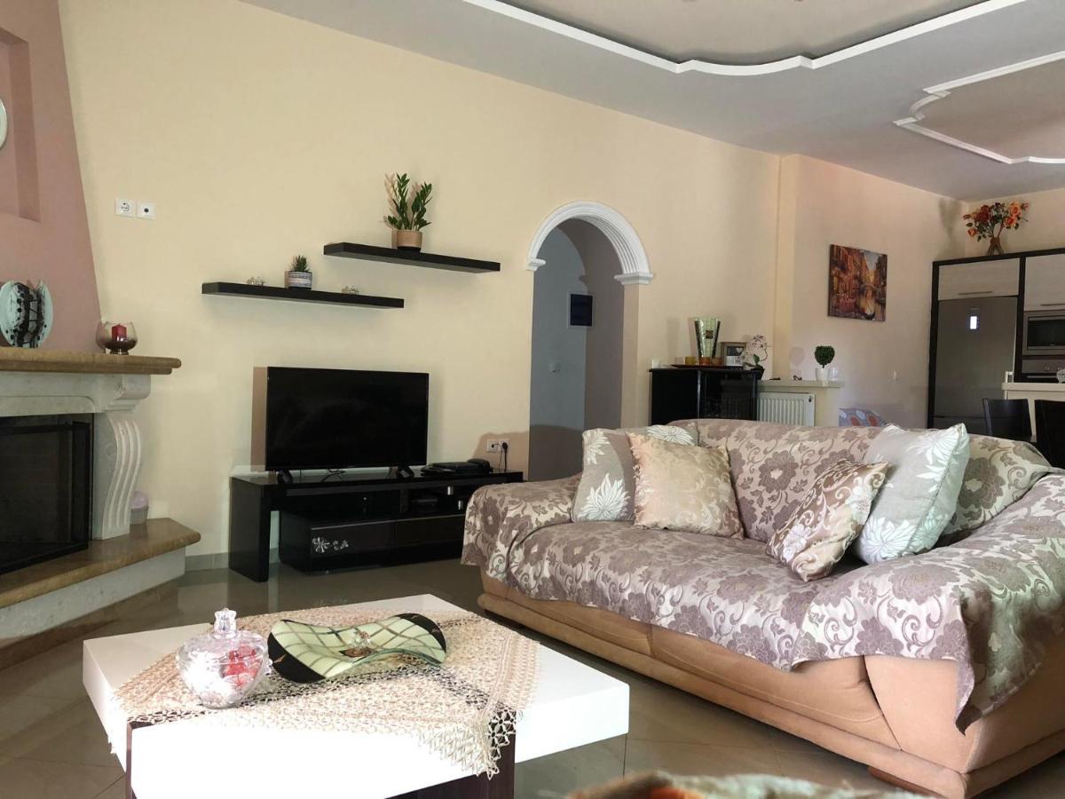 Milos Apartments Himare Exterior foto