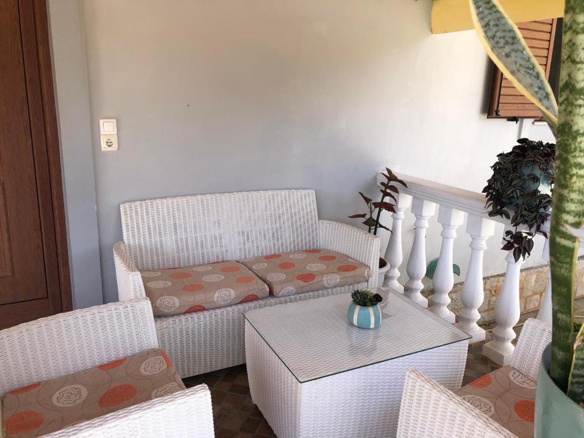 Milos Apartments Himare Exterior foto