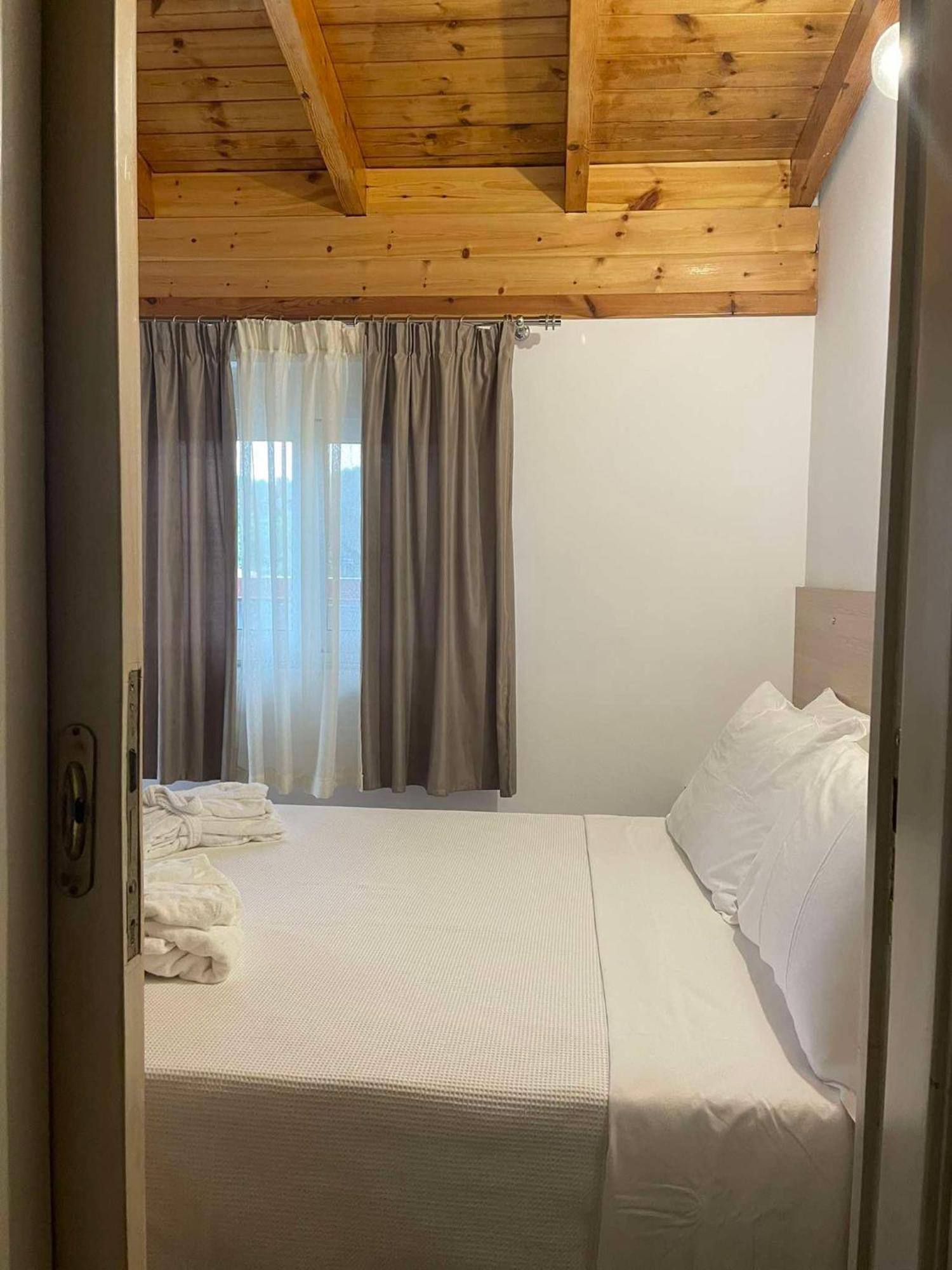 Milos Apartments Himare Exterior foto